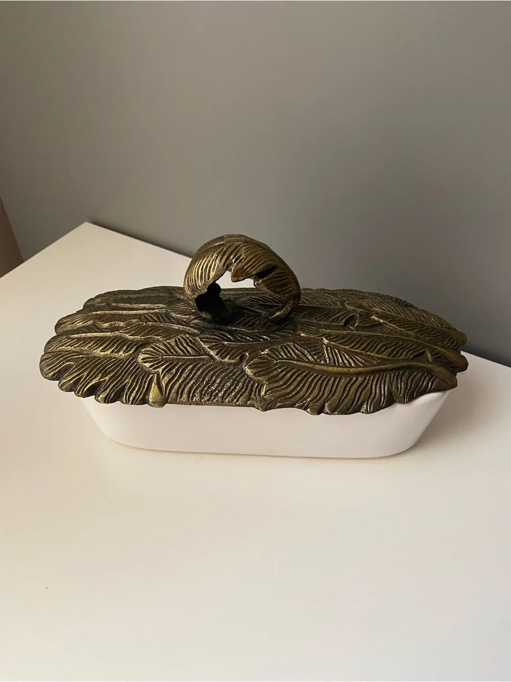 ANTHROPOLOGIE BUTTER DISH METAL LID WITH FEATHERS 🪶